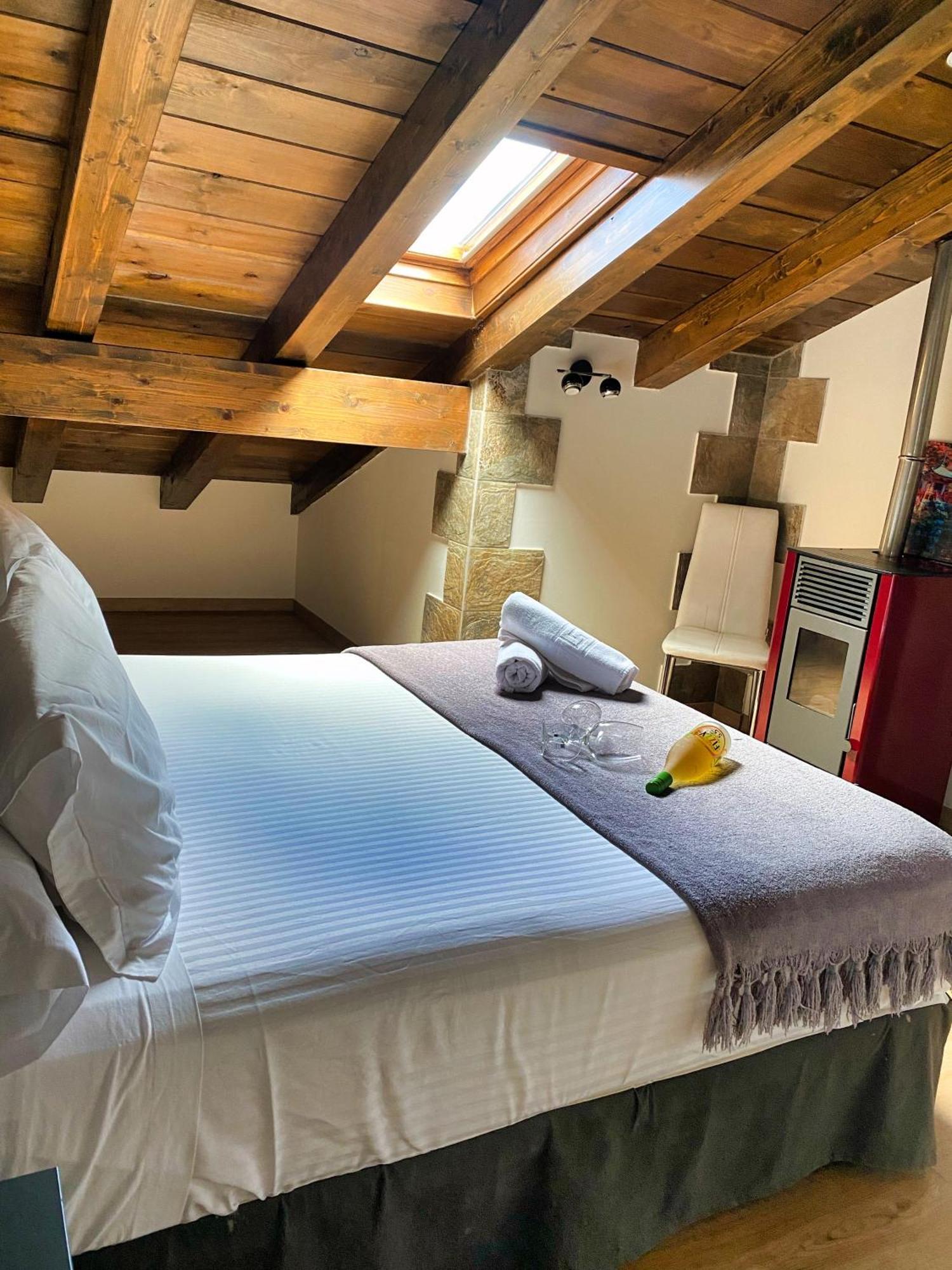 Apartamentos Spa Casco Historico De Isla - AlojateIsla Plana Rum bild