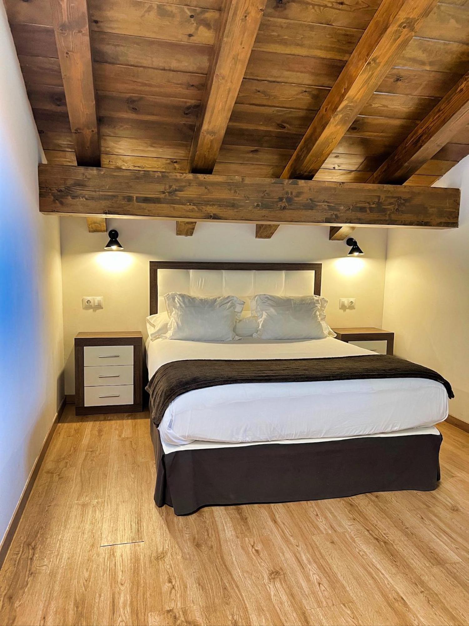Apartamentos Spa Casco Historico De Isla - AlojateIsla Plana Rum bild