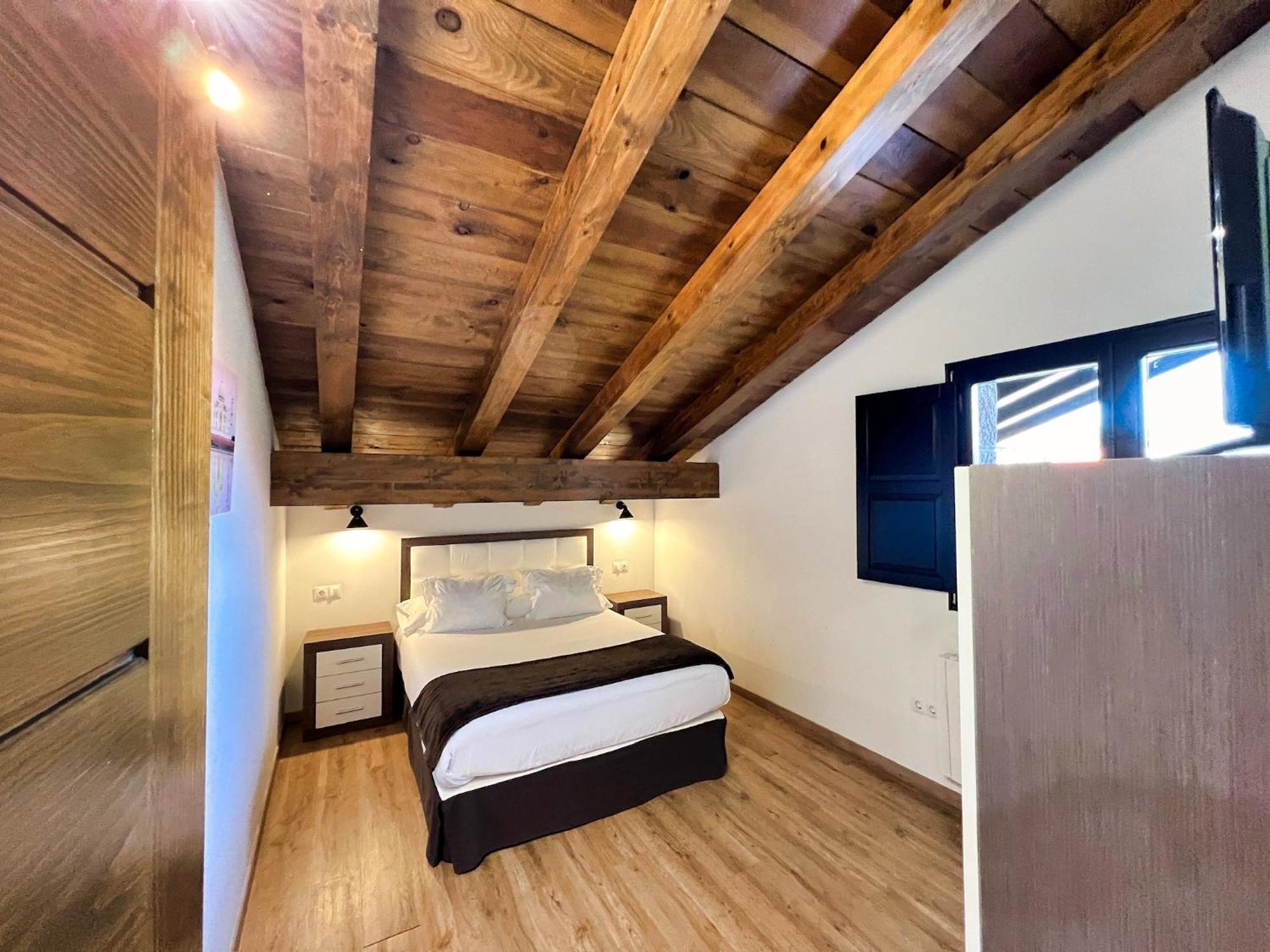 Apartamentos Spa Casco Historico De Isla - AlojateIsla Plana Rum bild
