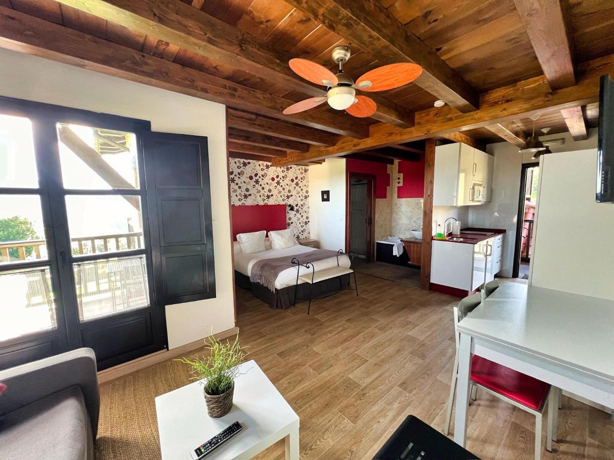 Apartamentos Spa Casco Historico De Isla - AlojateIsla Plana Exteriör bild
